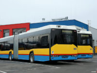 Nowe Solarisy #806-807 na terenie zajezdni