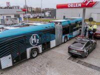 Wodorowy Solaris na stacji paliw Orlen przy ul. Łukasiewicza (fot. KM-Płock)