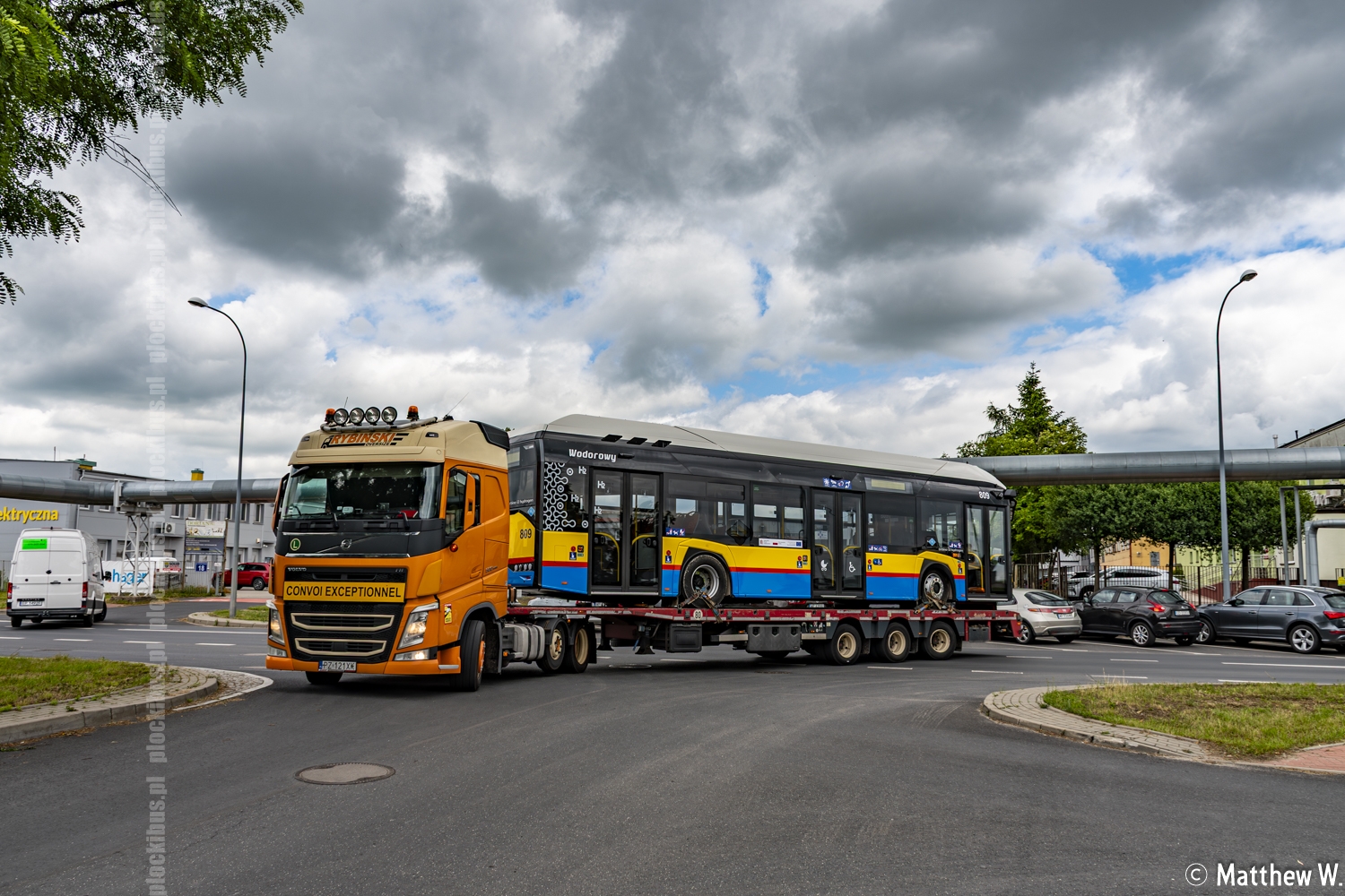Solaris #809 w drodze do zajezdni