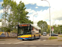 Autobus linii 19 za chwilę zakończy objazd skręcając z ul. 8 Pułku Artylerii Lekkiej w ul. 4 Pułku Strzelców Konnych
