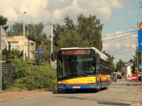 Autobus linii 19 na ul. Maneżowej