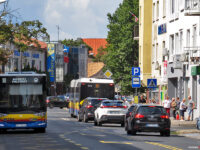 Autobusy na ul. Królewieckiej podczas obsługi przystanków zastępczych